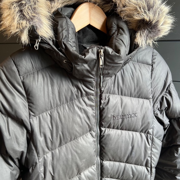 Marmot Montreal Jacket Women in Black - Picture 2 of 14